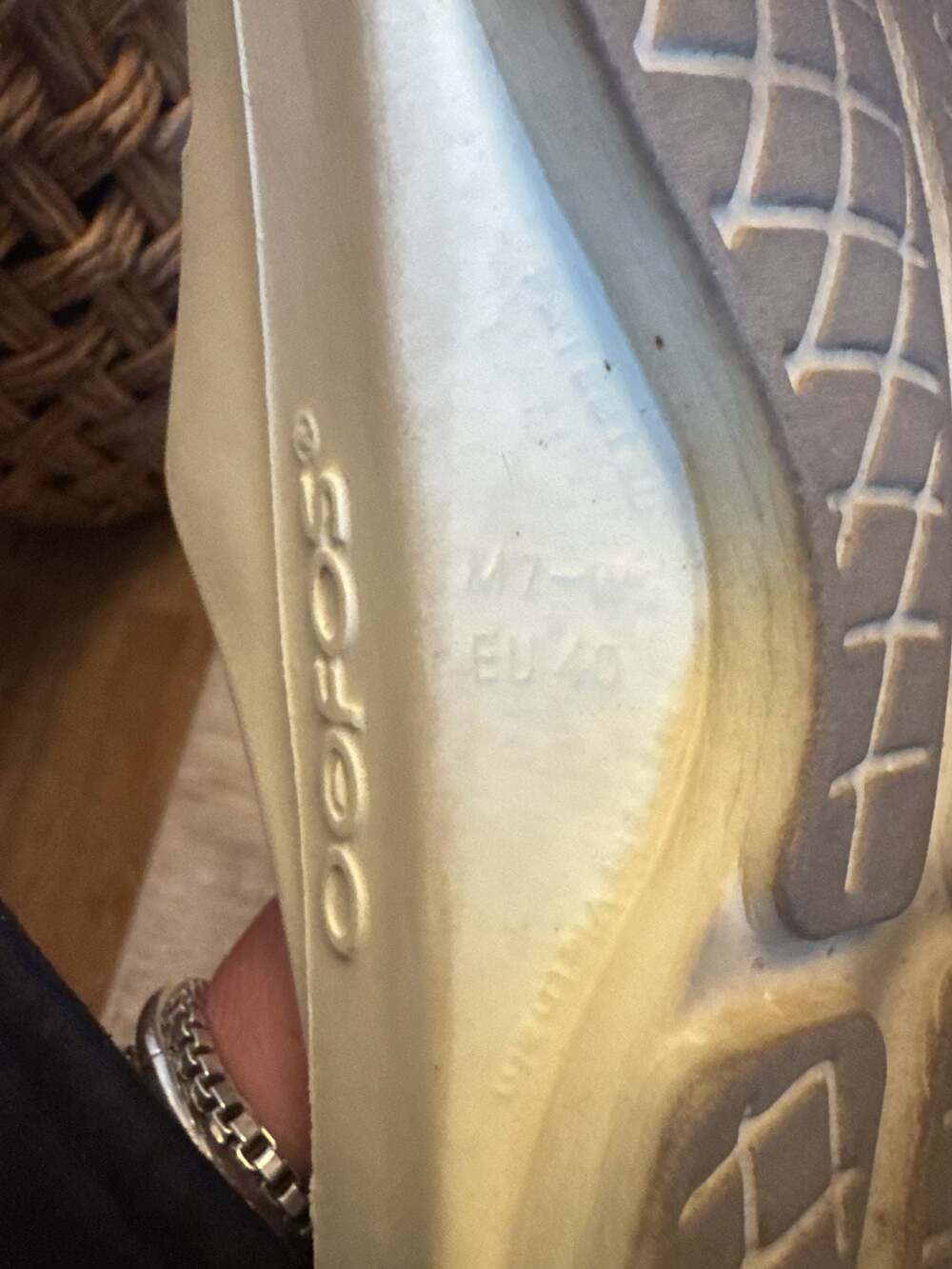 OOFOS - Picture 4 of 4